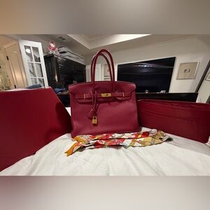 Hermès Birkin 35 Rouge Grenat Leather Bag w/ Gold Hardware – Authentic